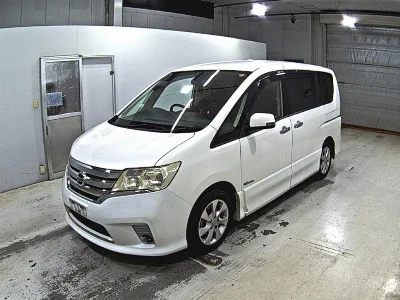 NISSAN SERENA