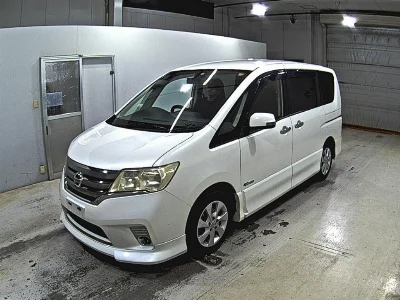 NISSAN SERENA
