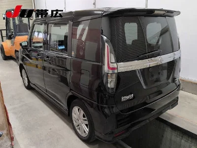 MITSUBISHI DELICA D2