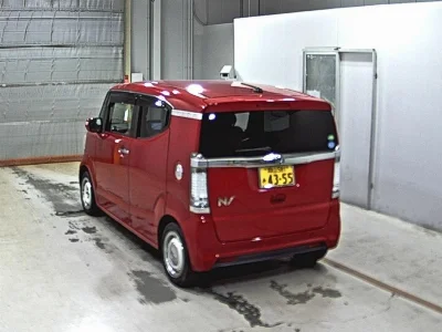 HONDA N BOX SLASH