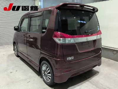 MITSUBISHI DELICA D2