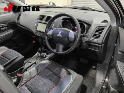 MITSUBISHI RVR