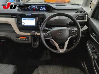 MITSUBISHI DELICA D2