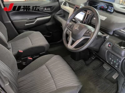 MITSUBISHI DELICA D2