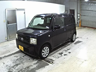 TOYOTA PIXIS SPACE
