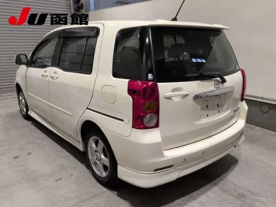 TOYOTA RAUM