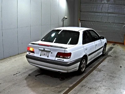 TOYOTA CARINA