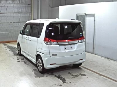 MITSUBISHI DELICA D2