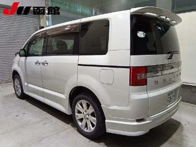 MITSUBISHI DELICA D5