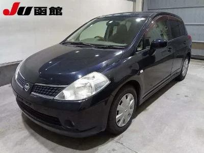 NISSAN TIIDA