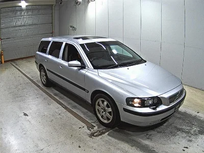 VOLVO V70