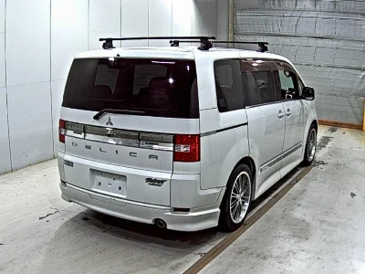 MITSUBISHI DELICA D5