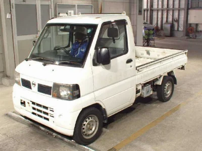 NISSAN CLIPPER TRUCK