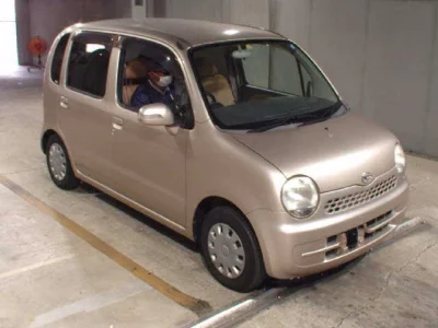 DAIHATSU MOVE LATTE