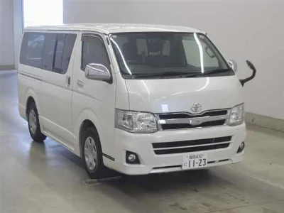 TOYOTA HIACE VAN