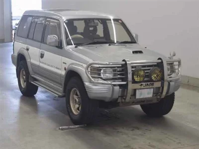 MITSUBISHI PAJERO