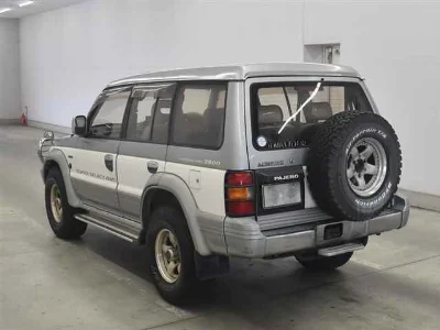 MITSUBISHI PAJERO