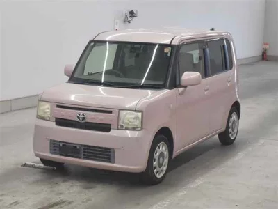 TOYOTA PIXIS SPACE
