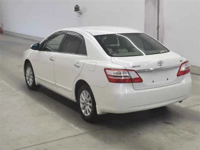 TOYOTA PREMIO
