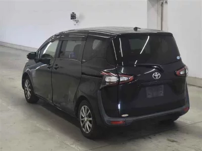 Toyota Sienta