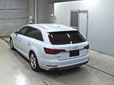 AUDI A4 AVANTE