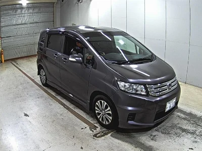 HONDA FREED SPIKE