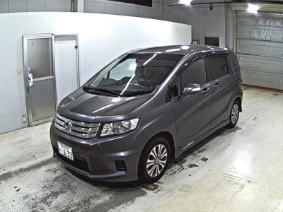 Honda FREED SPIKE