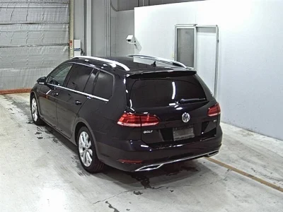 VOLKSWAGEN GOLF VARIANT