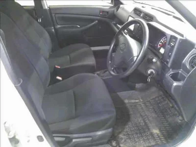 TOYOTA SUCCEED