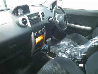 TOYOTA IST