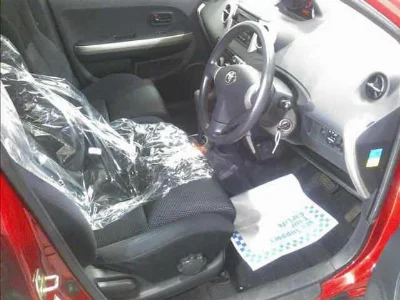 TOYOTA IST