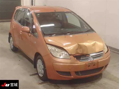MITSUBISHI COLT