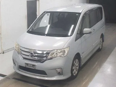 NISSAN SERENA