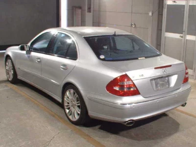 MERCEDES BENZ E CLASS