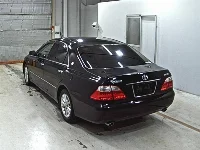 Цена авто Toyota Crown с аукционов Японии, номер кузова GRS182, пробег 73 000, оценка 2