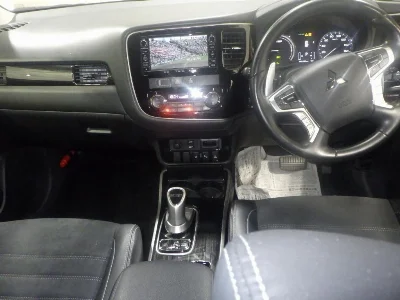 MITSUBISHI OUTLANDER PHEV