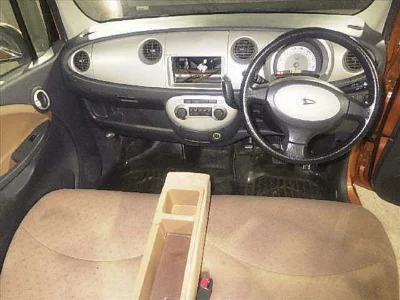 DAIHATSU MOVE LATTE