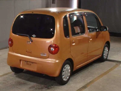 DAIHATSU MOVE LATTE