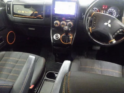 MITSUBISHI DELICA D5
