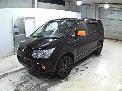MITSUBISHI DELICA D5