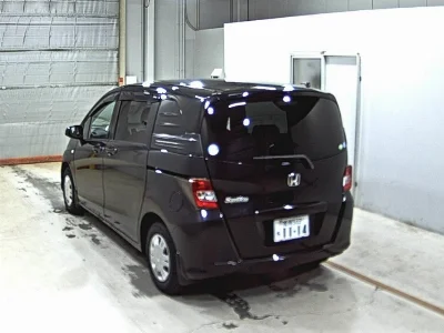 HONDA FREED SPIKE