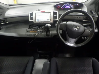 HONDA FREED SPIKE