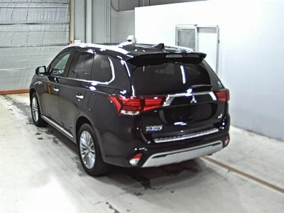 MITSUBISHI OUTLANDER PHEV