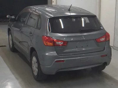 MITSUBISHI RVR