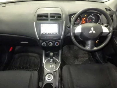 MITSUBISHI RVR
