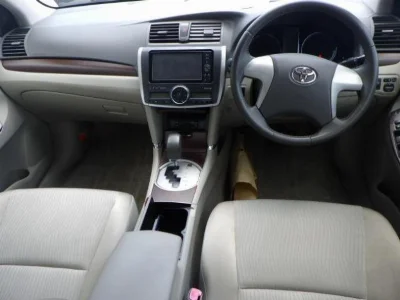 TOYOTA PREMIO