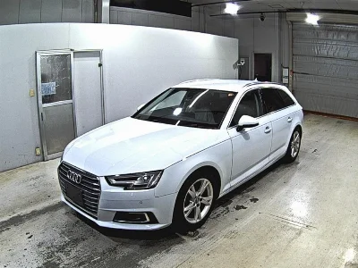 AUDI A4 AVANTE