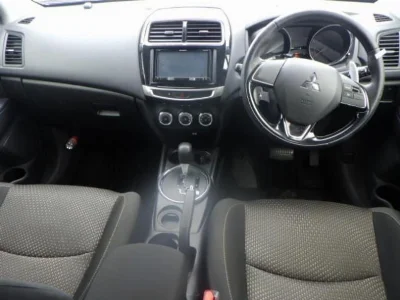 MITSUBISHI RVR