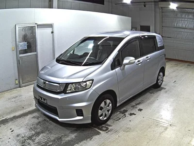 HONDA FREED SPIKE