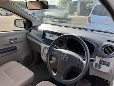 TOYOTA PIXIS EPOCH